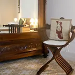 Mimi Rooms